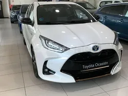 Blanco Usado 2021 Toyota Yaris Hybrid Style Berlina | 19.430 € (Precio justo)