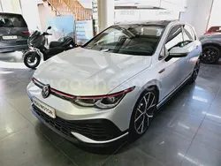 Gris Usado 2023 VW Golf VIII GTI Clubsport Berlina | 45.900 € (Caro)