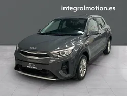 Negro Usado 2023 Kia Stonic SUV | 16.500 € (Precio justo)