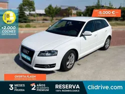 Blanco Usado 2012 Audi A3 Sportback Attraction Utilitario | 10.890 € (Precio justo)