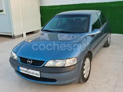 Gris / plata Usado 2000 Opel Vectra Comfort Berlina | 2990 €