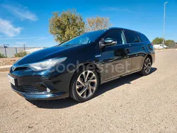 Gris / plata Usado 2015 Toyota Auris Hybrid Advance Familiar | 11.000 € (Buen precio)