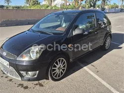 Negro Usado 2006 Ford Fiesta Sport Utilitario | 3000 € (Precio justo)
