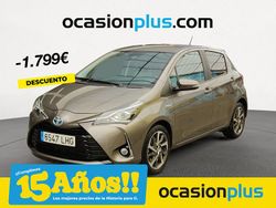 Gris Usado 2020 Toyota Yaris Hybrid Berlina | 19.790 € (Un poco caro)