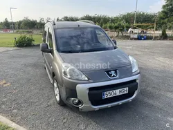 Gris / plata Usado 2011 Peugeot Partner Tepee Outdoor Monovolumen | 5400 €