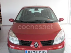 Granate Usado 2005 Renault Grand Scénic II Dynamique Monovolumen | 4600 € (Precio justo)