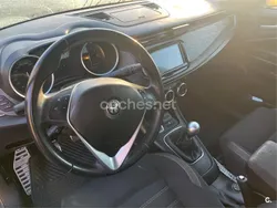 Negro Usado 2021 Alfa Romeo Giulietta Super Utilitario | 12.990 € (Precio justo)
