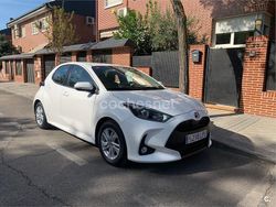 Blanco Usado 2021 Toyota Yaris Hybrid Active Berlina | 16.500 € (Precio justo)