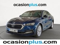 Azul Usado 2023 Skoda Octavia Selection Berlina | 23.173 € (Precio justo)