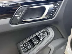 Gris Usado 2024 Porsche Macan S SUV | 89.400 €