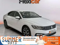 Blanco Usado 2020 VW Passat Executive Berlina | 21.970 € (Precio justo)