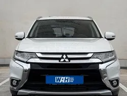 Blanco Usado 2017 Mitsubishi Outlander Motion SUV | 18.500 € (Precio justo)
