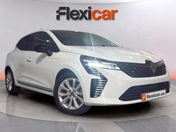 Blanco Usado 2024 Renault Clio V Evolution Utilitario | 15.990 € (Un poco caro)