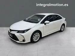 Blanco Usado 2023 Toyota Corolla Active Berlina | 21.500 € (Precio justo)