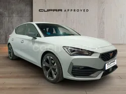 Blanco Usado 2023 Cupra Leon Berlina | 25.190 € (Precio justo)