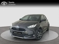 Gris Usado 2021 Toyota Yaris Hybrid Style Berlina | 18.200 € (Precio justo)