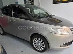 Beige Usado 2011 Lancia Ypsilon Silver Utilitario | 4250 € (Caro)