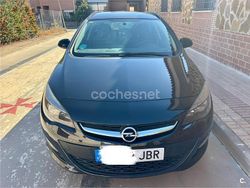 Negro Usado 2014 Opel Astra Selective Familiar | 6500 €