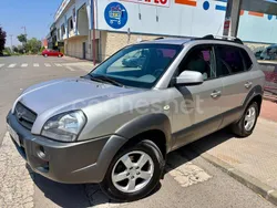 Gris / plata Usado 2005 Hyundai Tucson Comfort SUV | 3990 € (Precio justo)