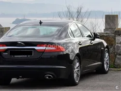 Negro Usado 2015 Jaguar XF Premium Luxury Berlina | 19.200 € (Caro)