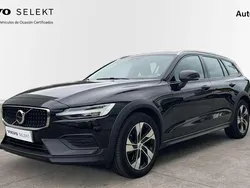 Negro Usado 2023 Volvo V60 CC Core Familiar | 39.900 € (Precio justo)