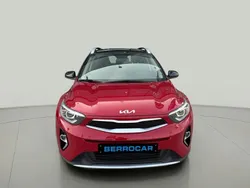 Rojo Usado 2023 Kia Stonic SUV | 15.850 € (Precio justo)