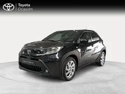 Negro Usado 2024 Toyota Aygo Play Utilitario | 14.900 € (Precio justo)