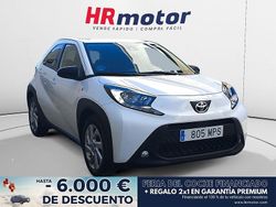 Blanco Usado 2024 Toyota Aygo Play Utilitario | 15.610 € (Un poco caro)