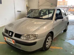 Gris / plata Usado 2001 Seat Ibiza Stella Berlina | 2300 € (Precio justo)
