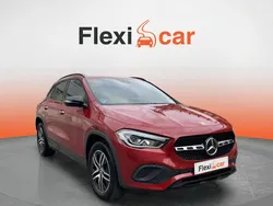 Rojo Usado 2021 Mercedes GLA200 SUV | 27.470 € (Super precio)