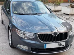 Gris / plata Usado 2011 Skoda Superb Elegance Berlina | 9000 € (Precio justo)