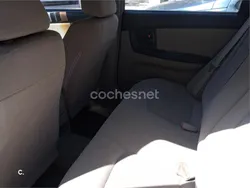 Gris / plata Usado 2005 Kia Cerato LX Berlina | 850 €