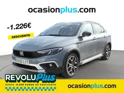 Gris Usado 2022 Fiat Tipo Cross Berlina | 13.490 € (Precio justo)