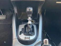 Gris / plata Usado 2010 Citroën C-Crosser Exclusive SUV | 9200 € (Precio justo)