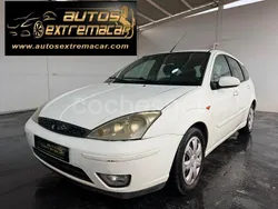Blanco Usado 2003 Ford Focus Trend Berlina | 1699 € (Buen precio)