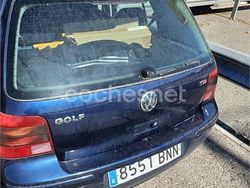 Azul Usado 2002 VW Golf IV Berlina | 2950 € (Precio justo)
