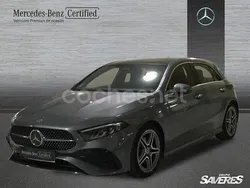 Gris / plata Usado 2023 Mercedes A200 Berlina | 39.900 €