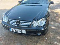 Negro Usado 2006 Mercedes CLK270 Elegance Coupe | 8500 €
