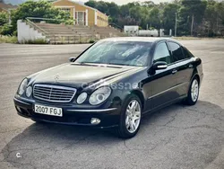 Negro Usado 2003 Mercedes E220 Elegance Berlina | 6500 € (Un poco caro)