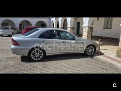 Gris / plata Usado 2002 Mercedes C270 Avantgarde Berlina | 3700 €