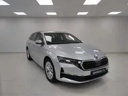 Gris/plata Nuevo 2024 Skoda Octavia Familiar | 32.990 € (Precio justo)