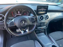 Rojo Usado 2017 Mercedes CLA200 Shooting Brake AMG line Familiar | 23.900 € (Precio justo)