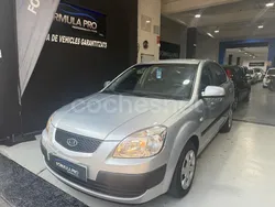 Gris / plata Usado 2006 Kia Rio EX Berlina | 6450 € (Caro)