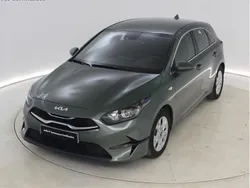 Verde Usado 2024 Kia Ceed | 19.295 € (Precio justo)