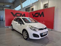 Blanco Usado 2013 Kia Rio Berlina | 5490 € (Buen precio)