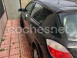 Negro Usado 2004 Opel Astra Cosmo Berlina | 2200 € (Precio justo)