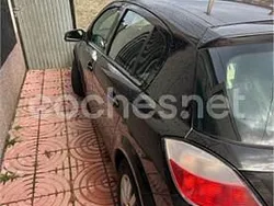Negro Usado 2004 Opel Astra Cosmo Berlina | 2500 € (Precio justo)