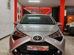 Gris / plata Usado 2021 Toyota Aygo X-play Utilitario | 9990 € (Buen precio)