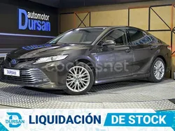 Marrón Usado 2021 Toyota Camry Luxury Berlina | 26.690 € (Precio justo)