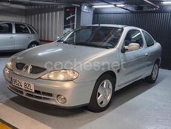 Gris / plata Usado 2002 Renault Mégane Coupé Expression Coupe | 3999 €